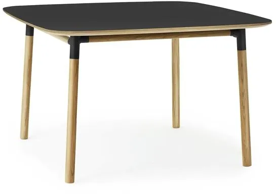 Normann Copenhagen Form Matbord 120 x 120 cm Svart/Ek